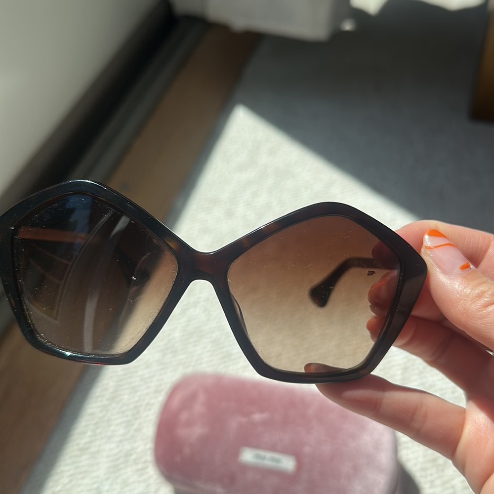 Gently used, has some scuffs on it. - Picture 2 of 3
